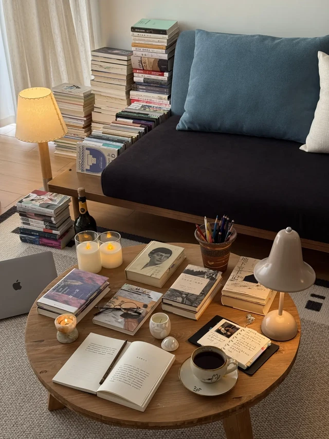 25岁，好像过上了自己理想的生活。