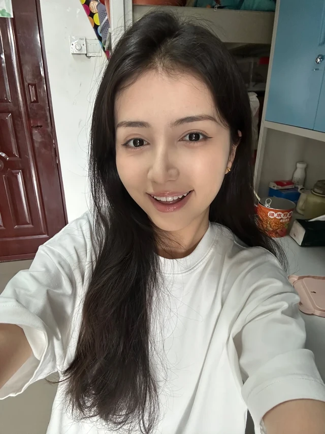 拍照上镜杀手锏！是一口好牙给的！