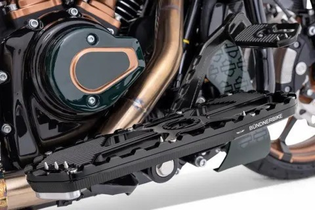 姥姥镇八方爆笑出圈,BundnerBike定制哈雷Torque One登场