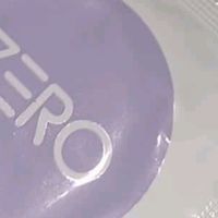 杰士邦超薄零感避孕套：薄透顺滑，亲密更安心
