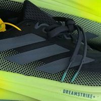 阿迪达斯Supernova Rise 2 M：舒适与支撑兼备