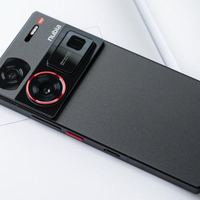 努比亚Z60 Ultra是‘真香旗舰’还是‘系统灾难’？1200+用户观点大对决