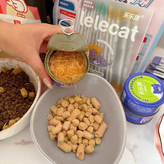 乐乐猫白肉罐头24罐整箱：给猫咪的全周期营养盛宴