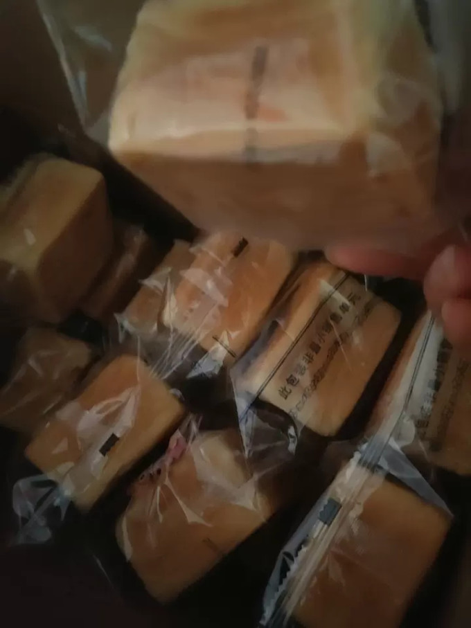 三只松鼠饼干糕点
