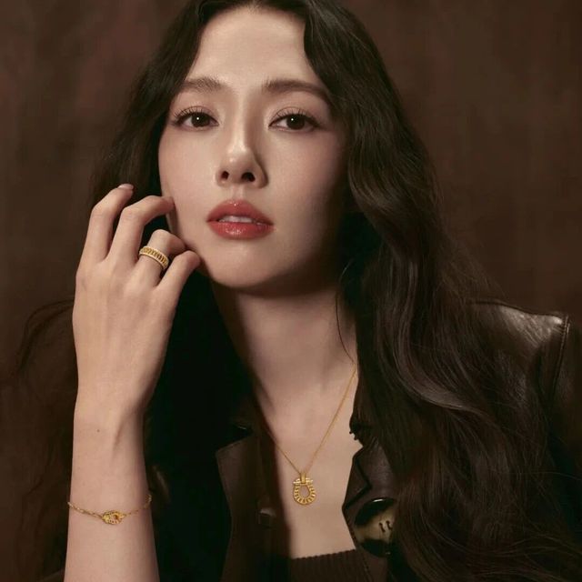 【六福珠宝】郭碧婷丨安之若“饰”，静绽华光