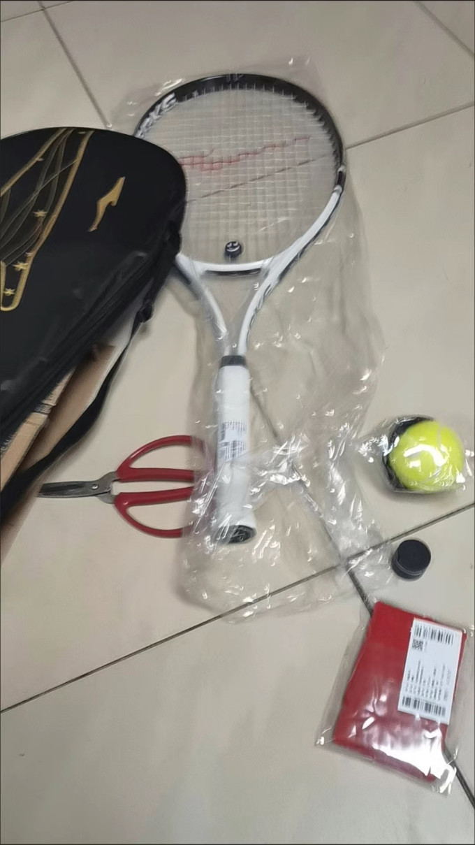 羽毛球具