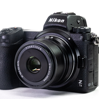 国产自动对焦镜头值得买吗？3000元内画质真能打？1200+用户观点大碰撞