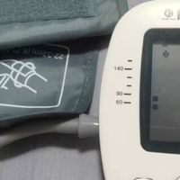 双场景血压计：腕式与臂式互补