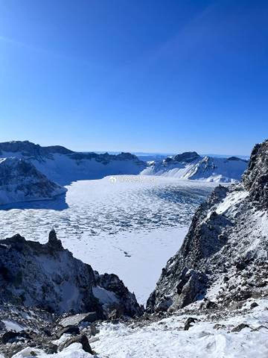 在长白山解锁冬日神仙玩法,梦幻雪景温泉滑雪全攻略