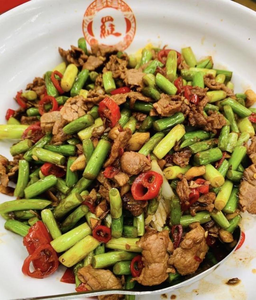 跟着李维嘉打卡长沙盖码饭,解锁烟火锅气街头美食