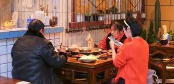 十斤火锅店免费小零食妙脆角自助餐饭店锅巴商用KTV小吃休闲食品