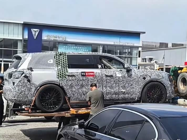 承接尊界S800与问界M9中间空白？问界M9长轴距版路试谍照曝光