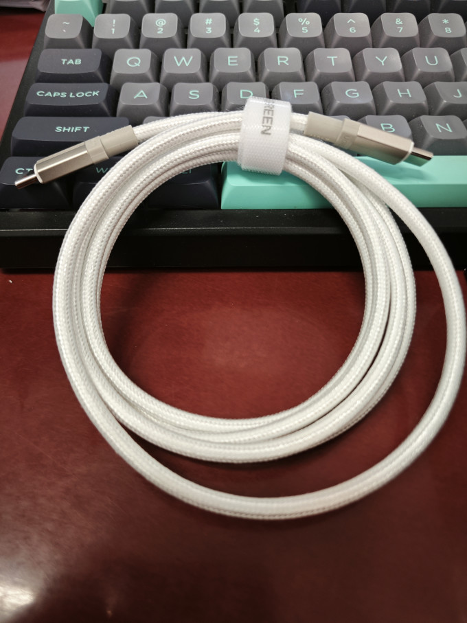 绿联充电器