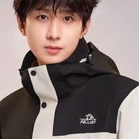 山系美学与实用主义——成毅同款伯希和三合一冲锋衣深度解析