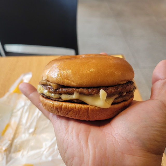 麦当当新品1+1+1怎么样，希望能祝我撑到晚饭