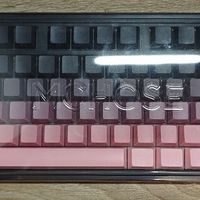 渐变键盘提升桌面氛围感