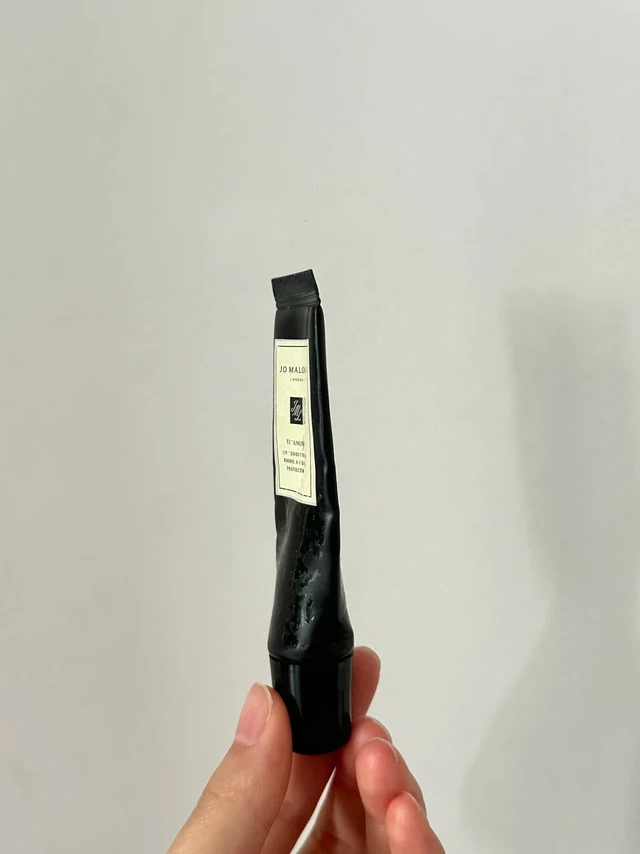 23年买的唇膏居然用到了现在…