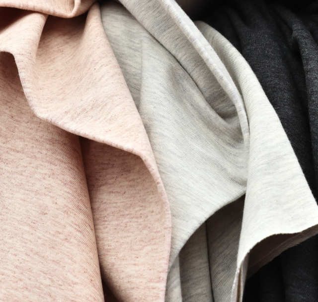 自发热秋衣秋裤真能保暖？黑科技还是智商税？1000+用户观点大PK