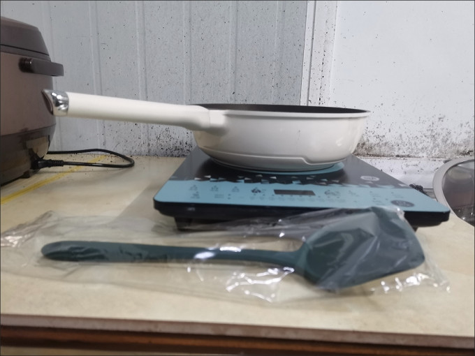 烹饪锅具