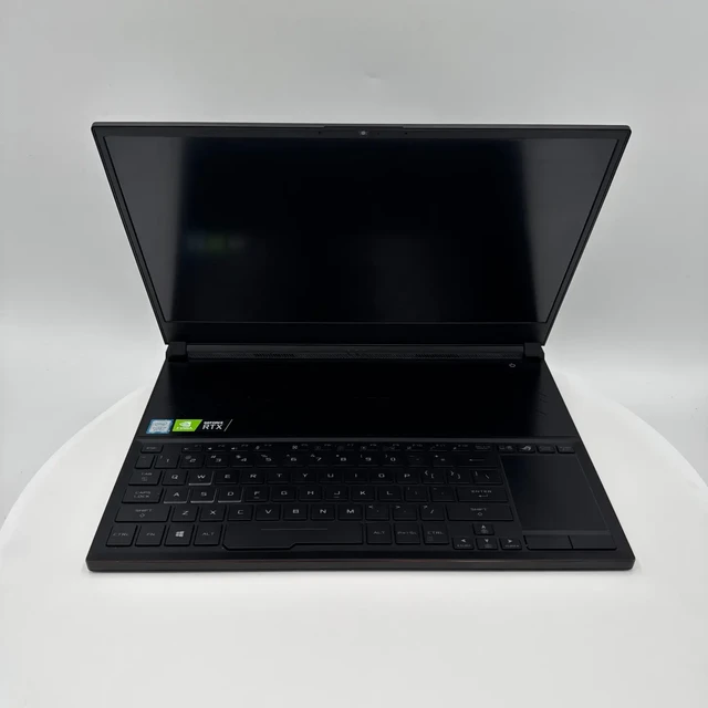 华硕ROG玩家国度笔记本电脑。2070显卡8G显存/华硕ROG冰刃3S笔记本/游戏本。ROG玩家国度，成色很好几乎没什么磕碰。
处理器：i7-8750H六核处理器
显卡：RTX 2070/8G光追独显