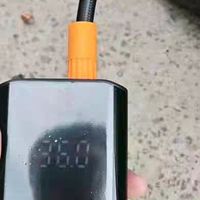 徕本车载充气泵：实用应急工具