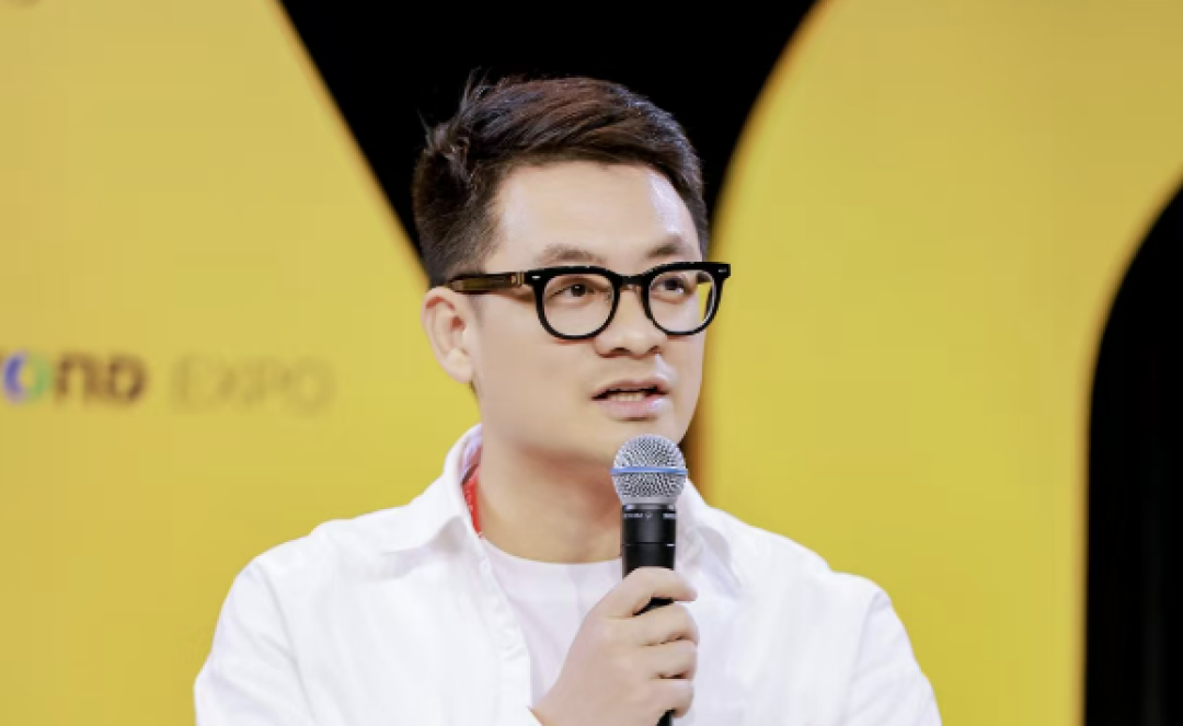 对话Gyges Labs邓旭东:一款“特工”AI眼镜,众筹了430万美金|AI Founder请回答 | 巴伦精选