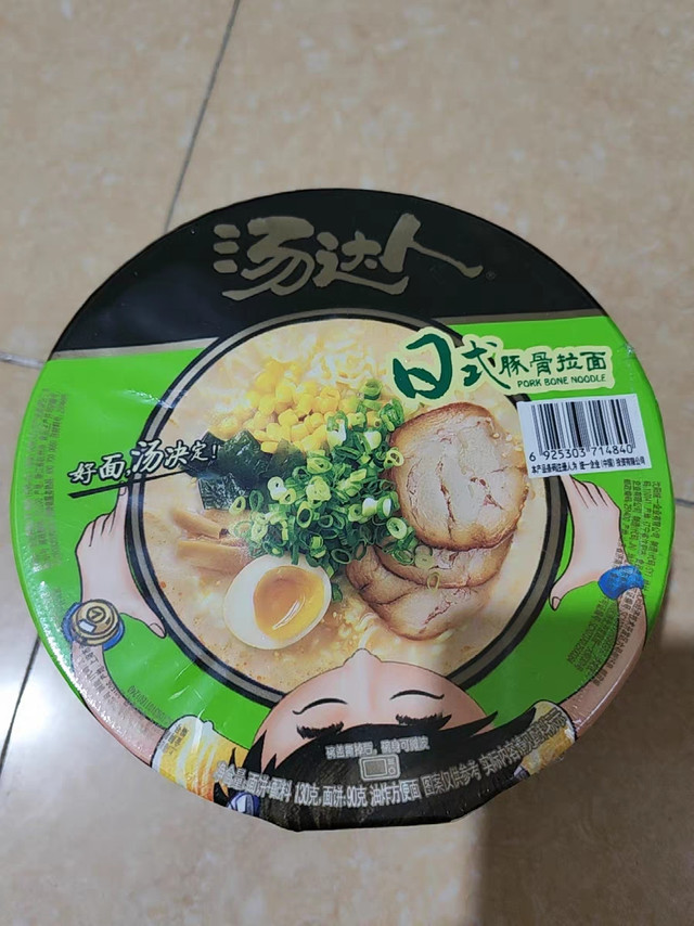 统一汤达人日式豚骨拉面：速食里的治愈美味