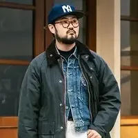 巴恩风穿搭，需要油蜡夹克的衬托，穿着身上硬挺有型，自带流量！