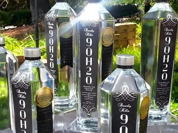 光谱技术让售价68万的比佛利山庄90H20钻石豪华版矿泉水回归水的本质