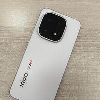 iQOO 15和一加15怎么选？配置参数全方位对比，按需求选更划算！