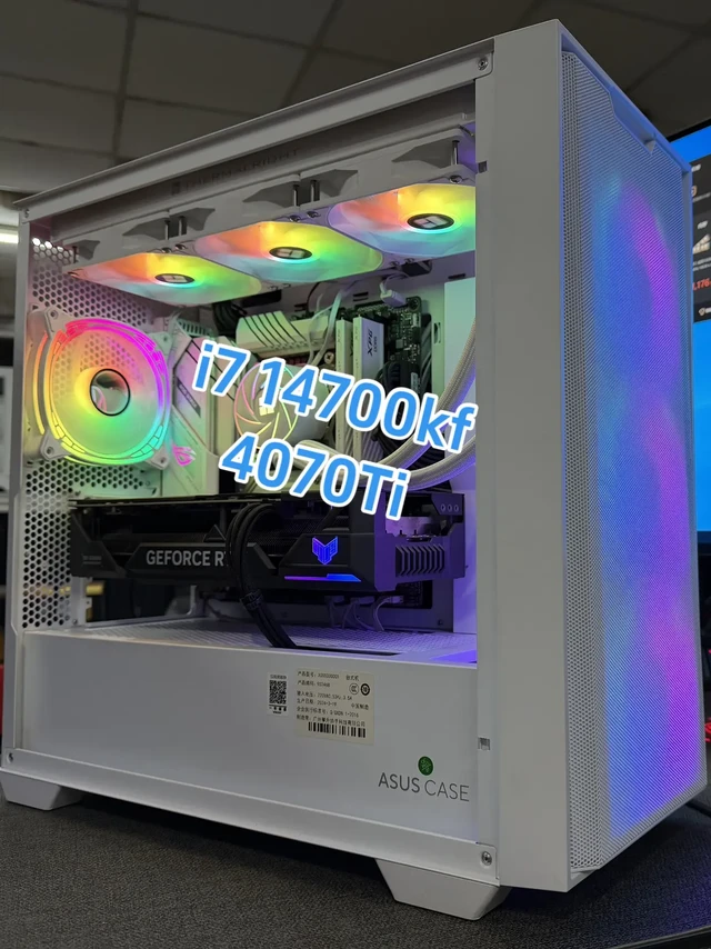 i7 14700kf➕4070Ti电脑。i7 14700kf➕华硕TUF4070Ti电脑主机，华硕精品全家桶，整机无丐
处理器：i7 14700kf
内存：威刚16*2 32g 6400
主板：华硕R