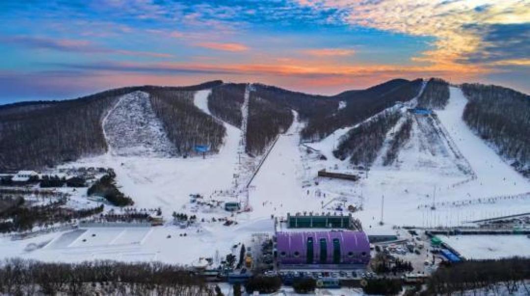 漂洋过海不如滑吉林:黄金纬度粉雪天堂,雪场多元任你挑