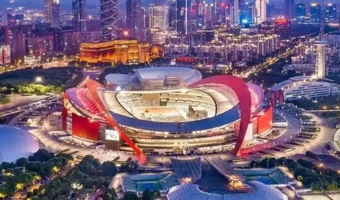 江苏双城足球赛今夜开打,南京苏州争霸绿茵引燃激情