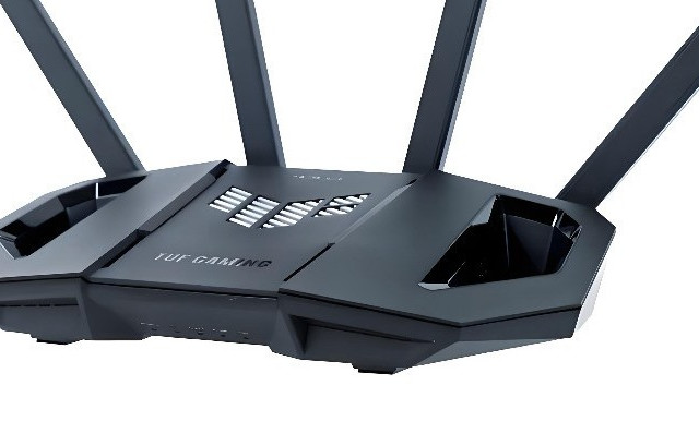 2025 路由器推荐：从早 8 网课到深夜追剧，哪款能扛住全天考验？