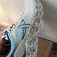 秀出我的双11运动战利品 ，国产大牌特步轻便跑鞋