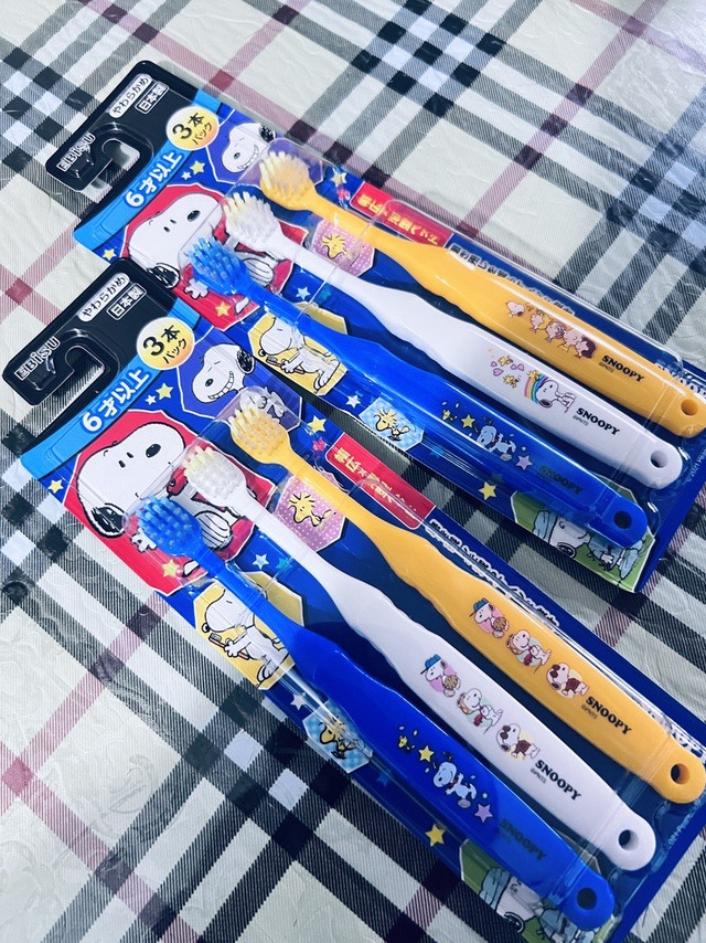 惠百施史努比儿童牙刷，6-12岁换牙期的牙龈守护官！