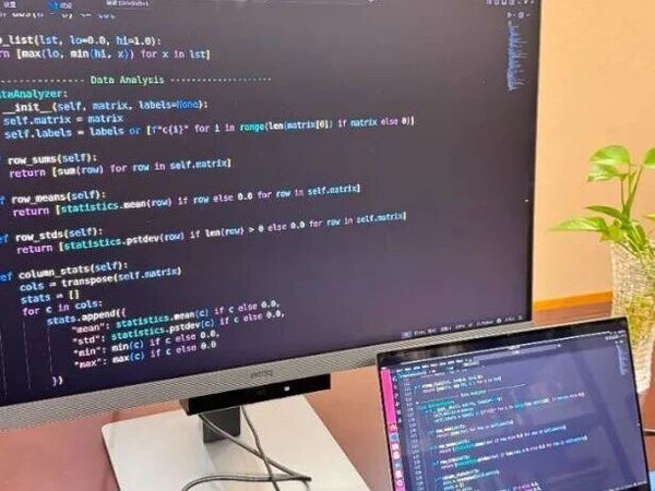 BenQ RD320U 显示器：一台为代码深度优化的编程利器