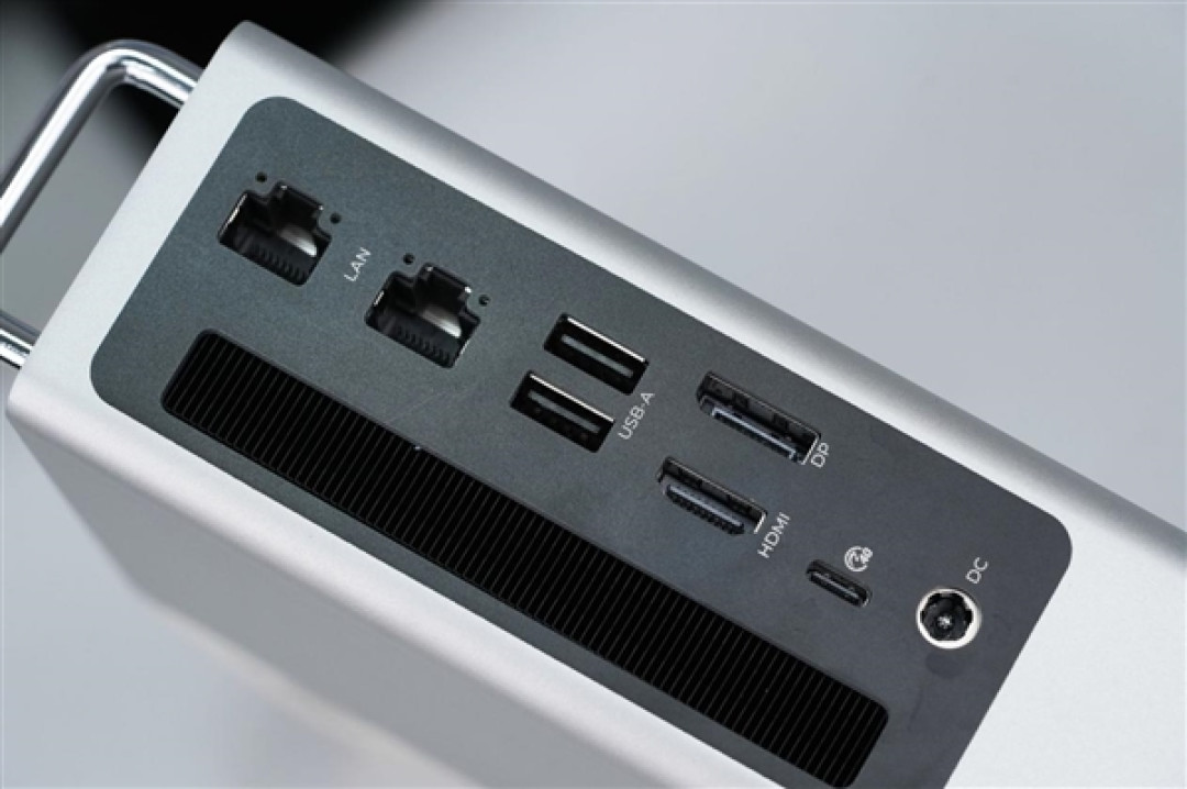 致敬苹果Mac Pro刨丝器!奥睿科Omini Pro迷你机图赏