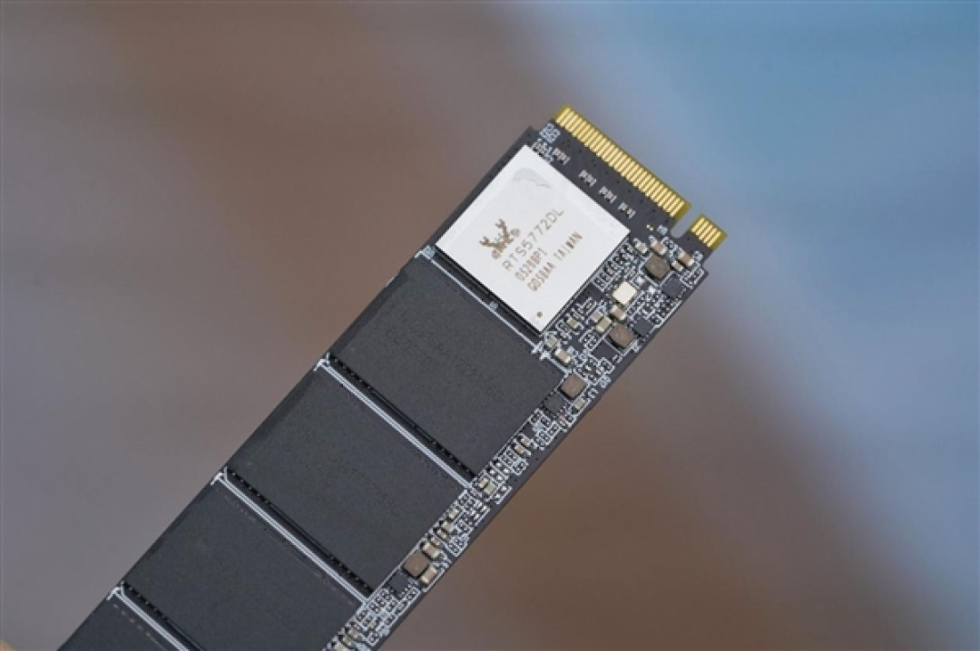 致敬苹果Mac Pro刨丝器!奥睿科Omini Pro迷你机图赏