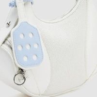 新品开箱！UR 2025趣味挂饰斜挎包，点亮秋日穿搭灵感