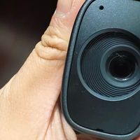 佳能望远摄像机：轻便与性能兼备