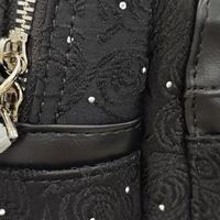 轻奢设计打破通勤包沉闷感