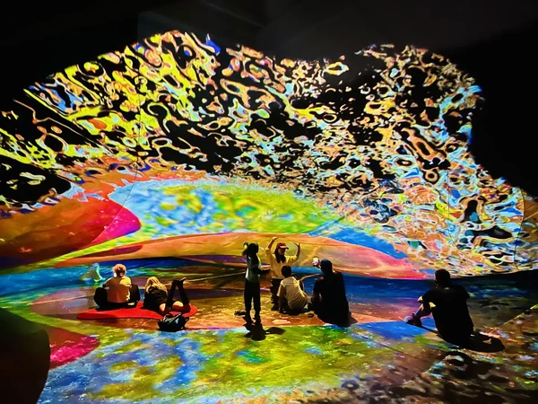 带娃必冲的艺术展：掌心宇宙，沉浸式感官体验