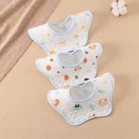 谁懂啊！新生儿口水吐奶星人全靠它救场✅萌森鸭围兜封神了