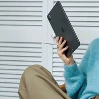 听我一句劝：毛衣下面千万别搭裙子，土！今冬流行这么穿