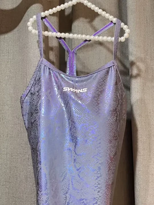 到底要不要买带胸垫的泳衣啊？？！