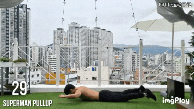 俯卧超人屈肘下拉