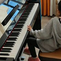 贝琪B838电钢琴：逐级重锤键盘设计