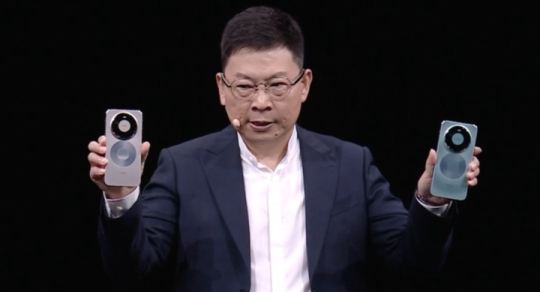 4699 元起!华为发布 Mate 80 系列:全能、直屏,还有性价比