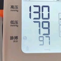 鱼跃S67XR电子血压计：给父母的精准房颤监测好物